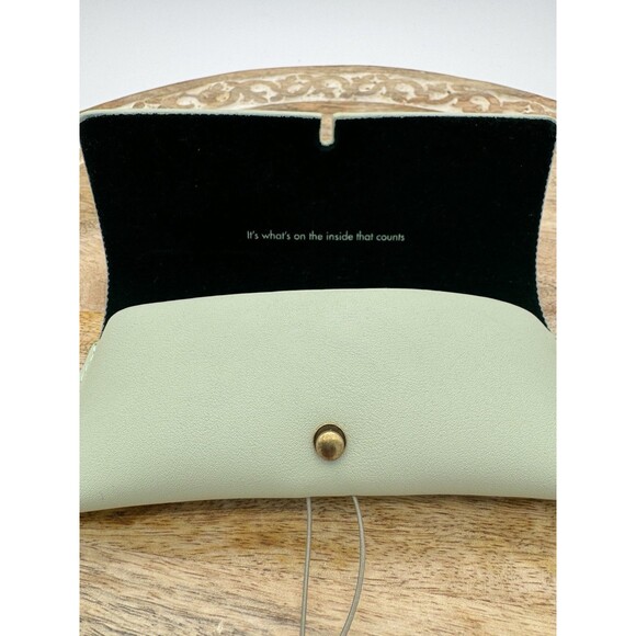 Ted Baker Sunglass Case - Elastic Band Closure 6.5x2.75" With Mint Green Velvet - Picture 2 of 2